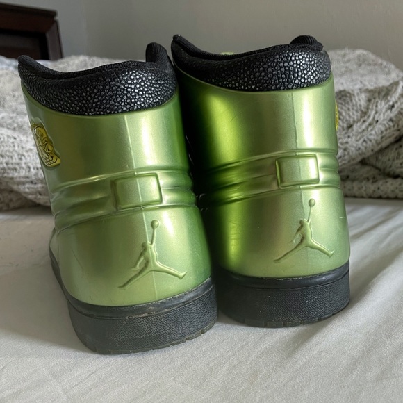 Nike Air Jordan’s 1 Anodized Green - Picture 4 of 5